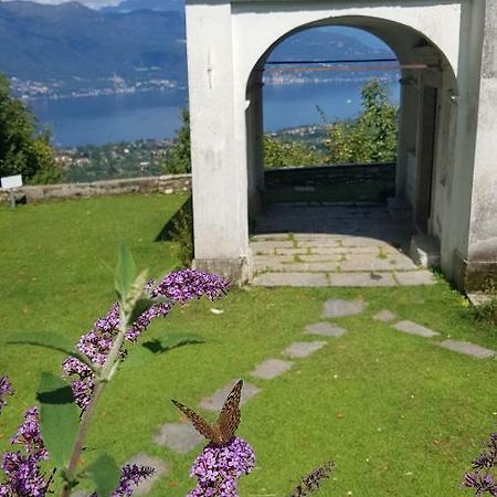 B&B Il Gatto Nero Castelveccana Экстерьер фото