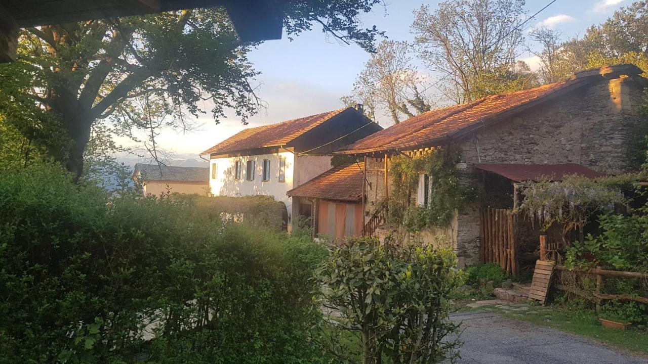 B&B Il Gatto Nero Castelveccana Экстерьер фото