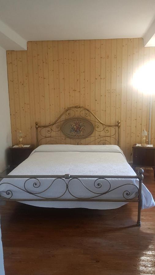B&B Il Gatto Nero Castelveccana Экстерьер фото