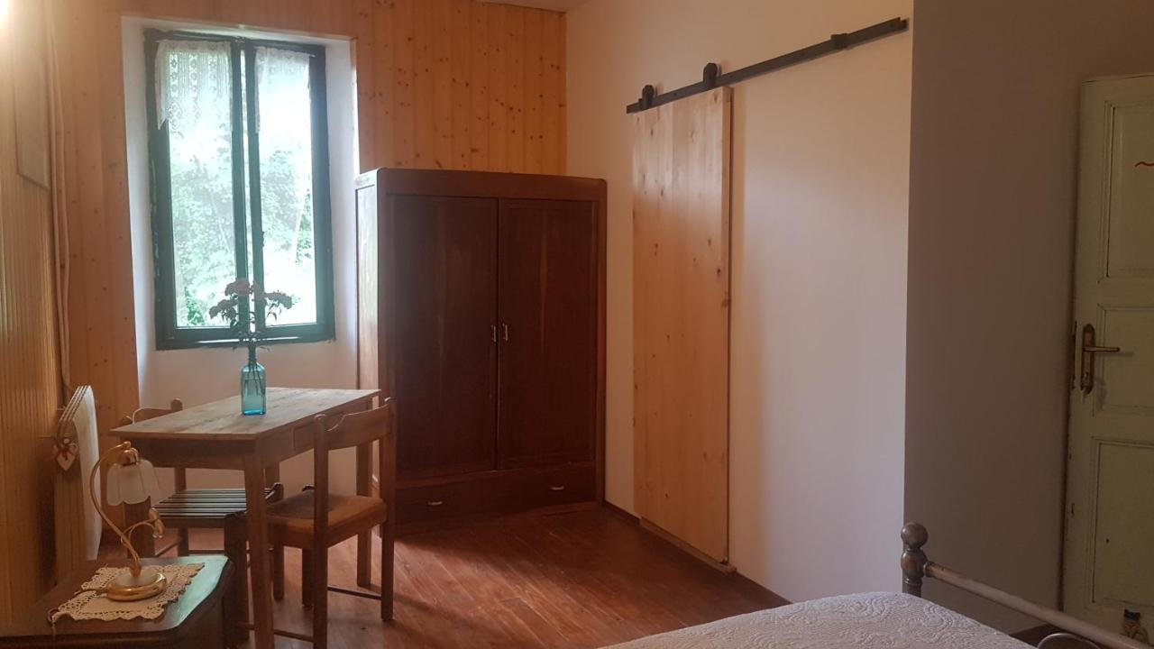B&B Il Gatto Nero Castelveccana Экстерьер фото