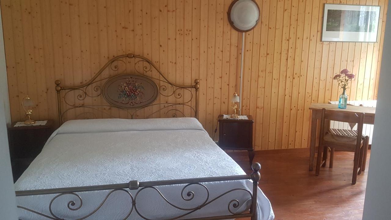 B&B Il Gatto Nero Castelveccana Экстерьер фото