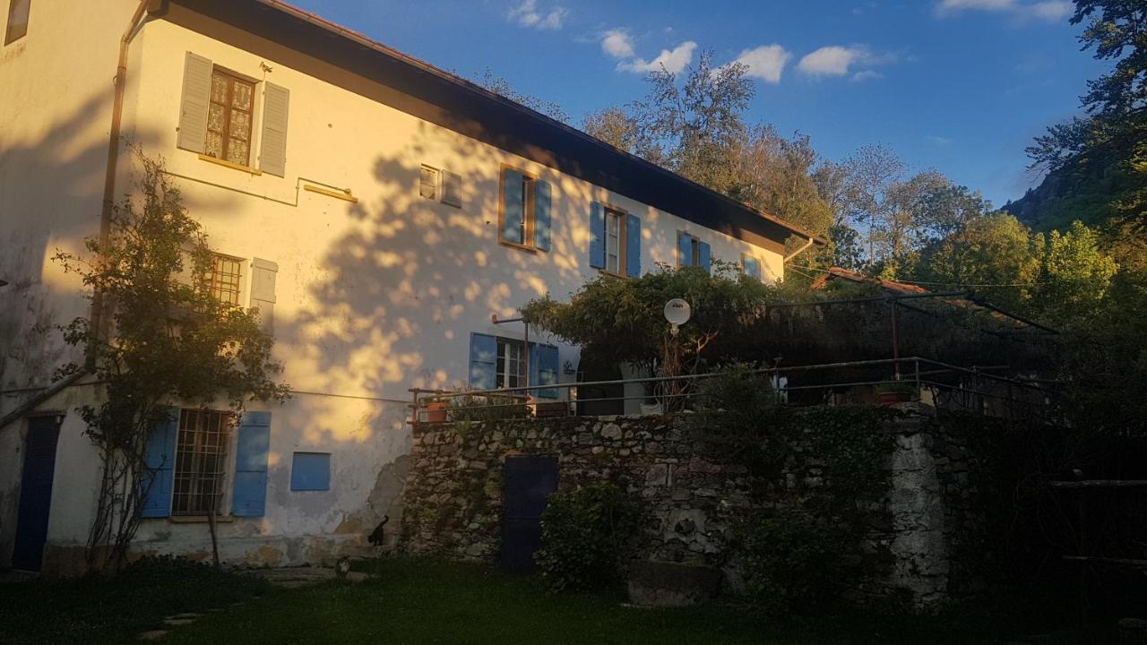 B&B Il Gatto Nero Castelveccana Экстерьер фото