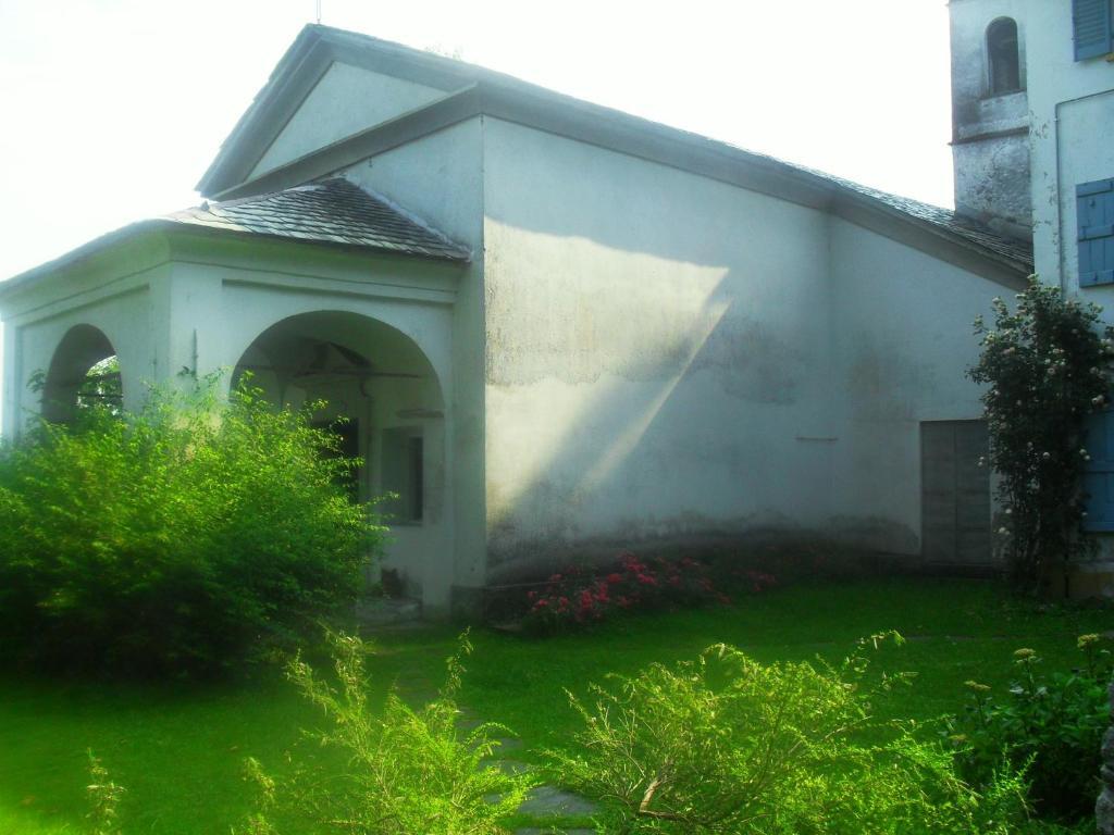 B&B Il Gatto Nero Castelveccana Экстерьер фото