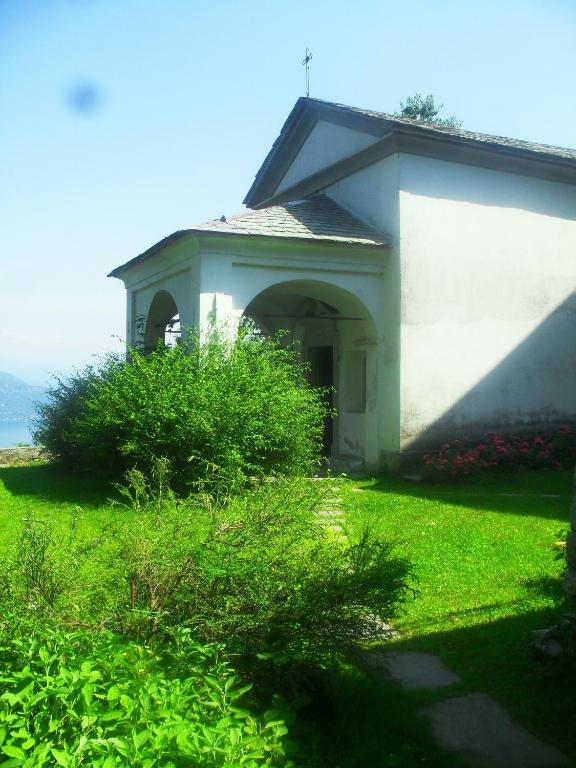 B&B Il Gatto Nero Castelveccana Экстерьер фото