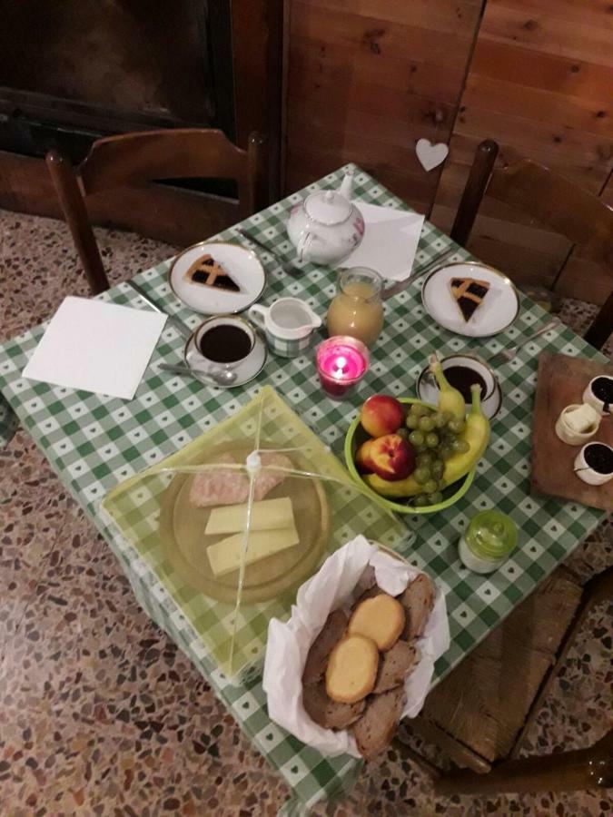 B&B Il Gatto Nero Castelveccana Экстерьер фото