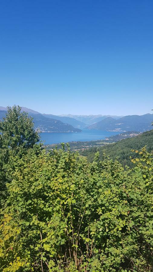 B&B Il Gatto Nero Castelveccana Экстерьер фото